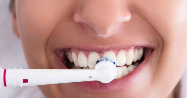 Czy szczoteczka soniczna jest lepsza od elektrycznej? Oto prawda! Czy szczoteczka soniczna jest lepsza od elektrycznej? Oto prawda!