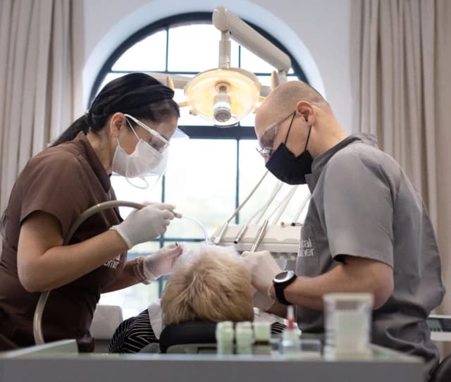 Jak długo trwa znieczulenie zęba? Poznaj różne rodzaje i ich czas działania Jak długo trwa znieczulenie zęba? Poznaj różne rodzaje i ich czas działania