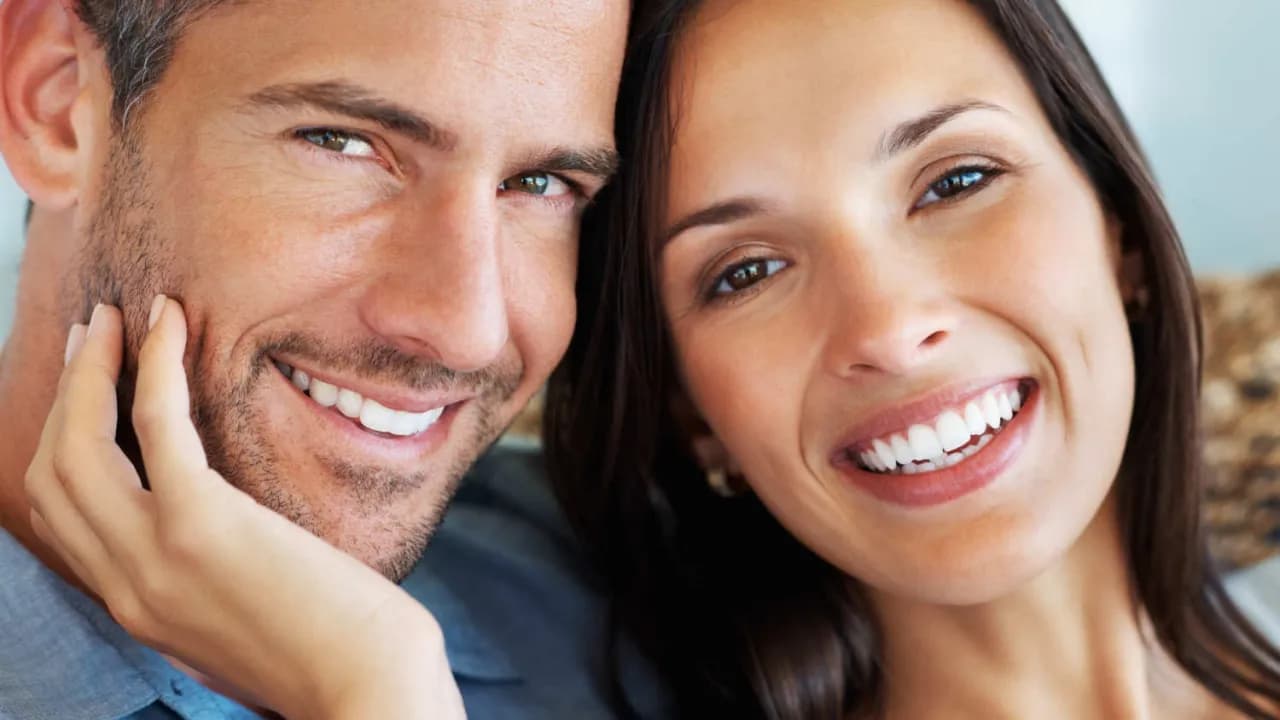 Jak dbać o dziąsła, aby uniknąć problemów zdrowotnych i bólu Jak dbać o dziąsła, aby uniknąć problemów zdrowotnych i bólu