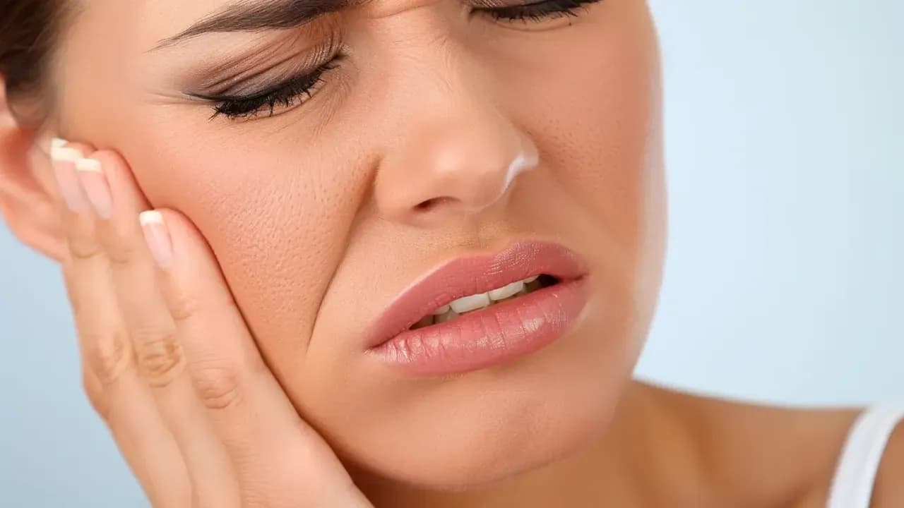 Skuteczne sposoby na stan zapalny dziąseł, które naprawdę pomagają Skuteczne sposoby na stan zapalny dziąseł, które naprawdę pomagają